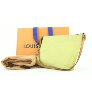 Louis Vuitton Ultra Rare LV Cup Lime Green Damier Geant Pochette Wristlet 7lvs113