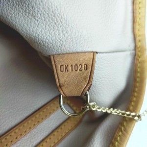 Louis Vuitton Monogram Marais Bucket GM Tote Bag with Pouch  861717