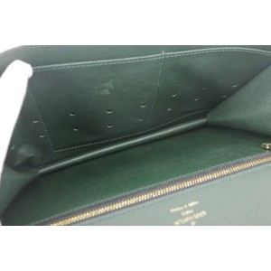 Louis Vuitton Green Taiga Pochette Belaia 8LK1129