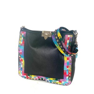 Valentino Messenger Flip-lock Rockstud Limited Multicolor 18val531 Black Leather Cross Body Bag