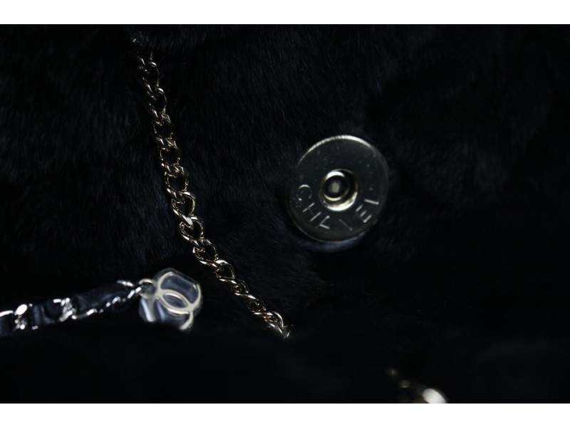 Chanel Black Rabbit Fur Chain Drip Clutch 858748