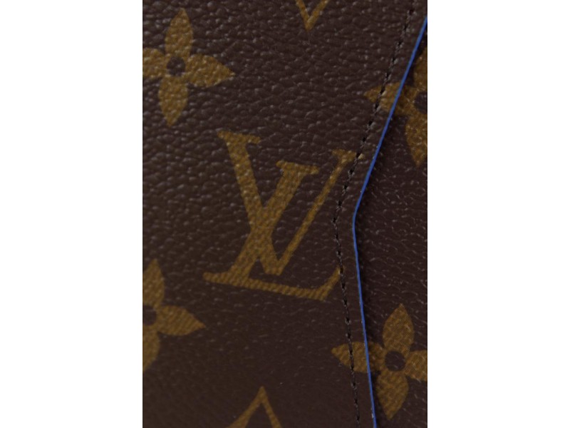 Louis Vuitton LV x NBA Flask Holder Crossbody, myGemma