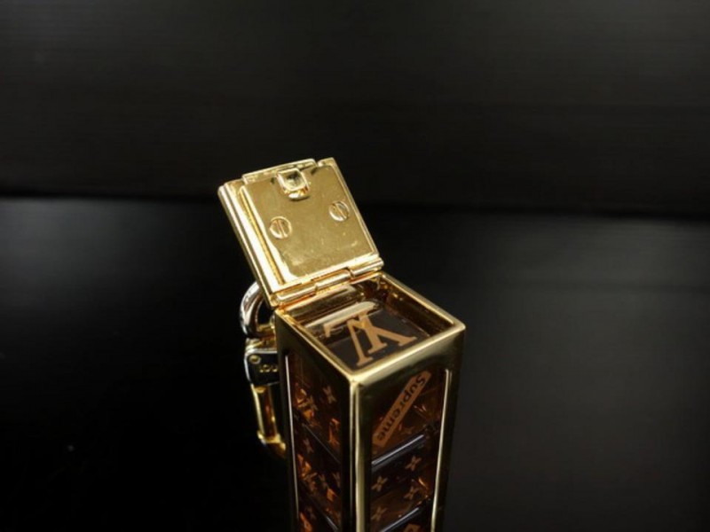 Louis Vuitton x Supreme Dice Keychain - Silver Keychains, Accessories -  LOUSU20304
