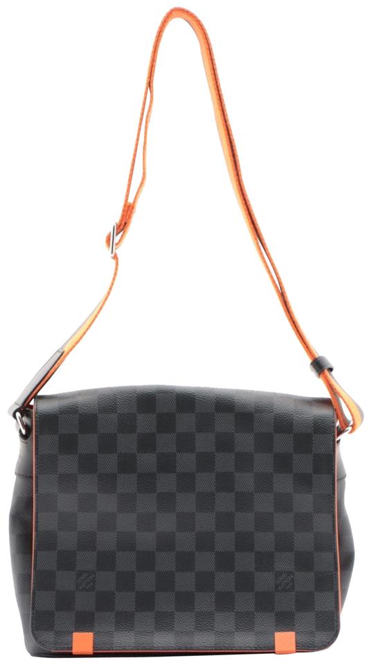 Louis Vuitton Damier Graphite District PM Messenger Bag (SHF-18831