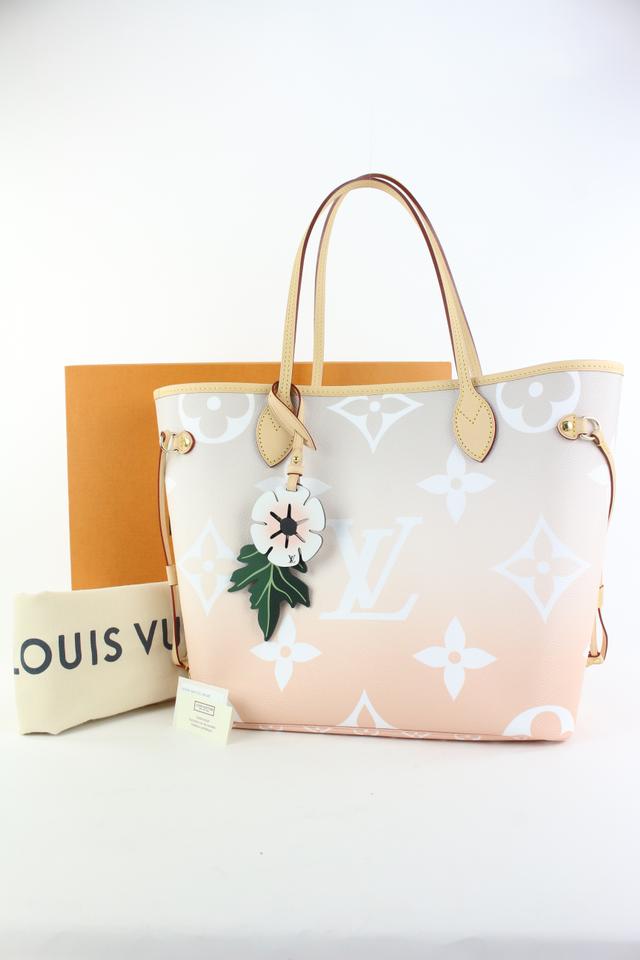 LOUIS VUITTON BY THE POOL ONTHEGO GM PEACH BRUME MIST GRAY GIANT MONOGRAM  BAG